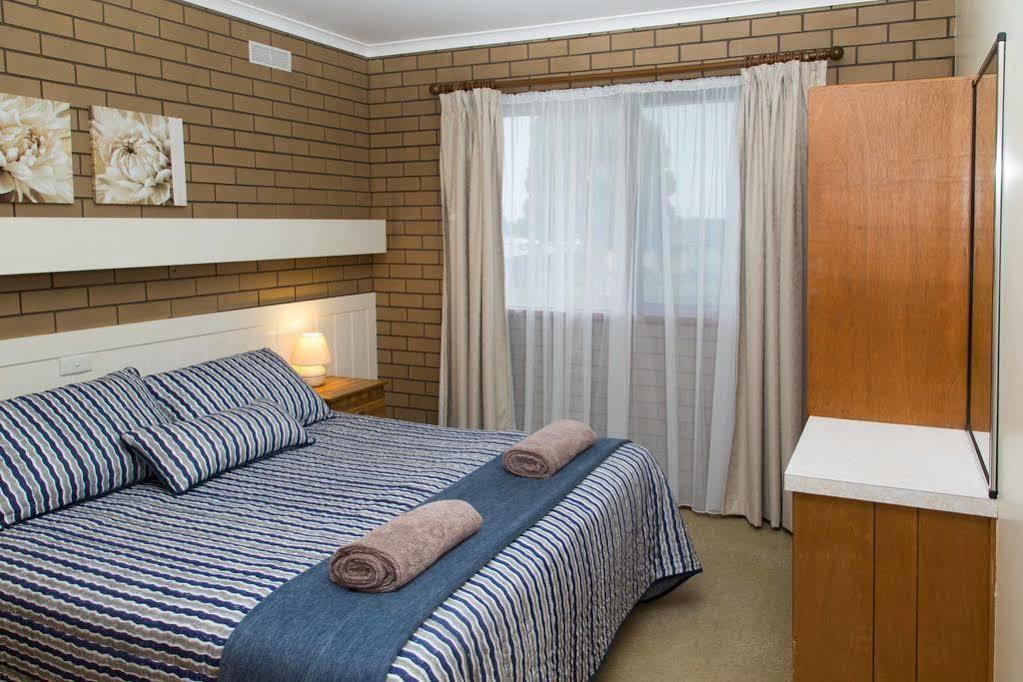 Sandpiper Holiday Apartments Lakes Entrance Ngoại thất bức ảnh