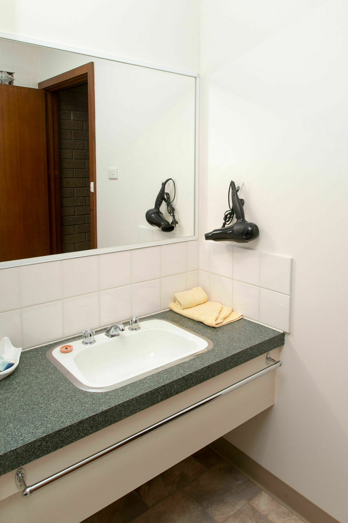 Sandpiper Holiday Apartments Lakes Entrance Ngoại thất bức ảnh